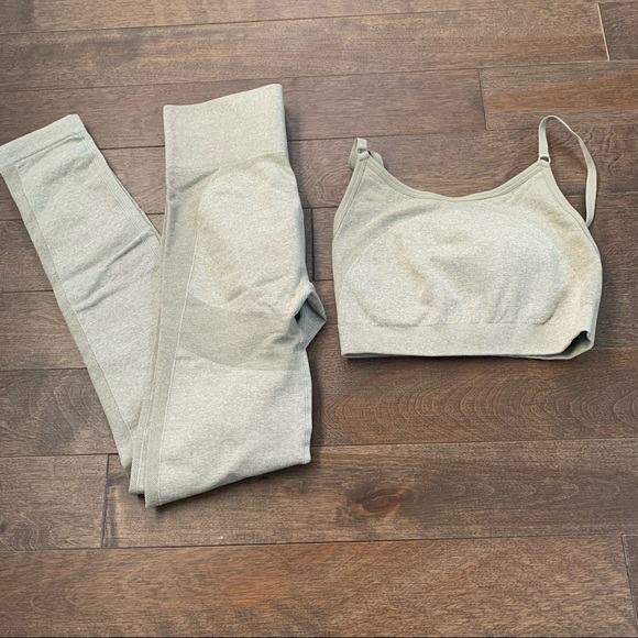 Pants - Gymshark dupe light green bra and leggings set s